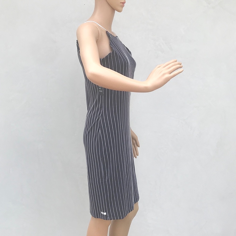 Hurley Reversible Quick Dry Dress - Picture 8 of 10